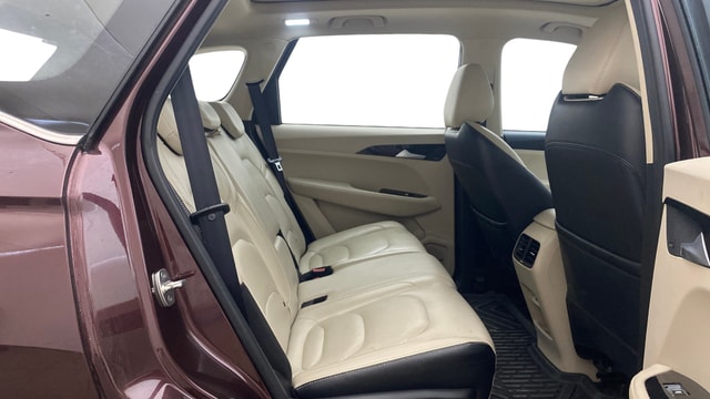 View MG Hector Image 31 Used MG Hector Image 31
