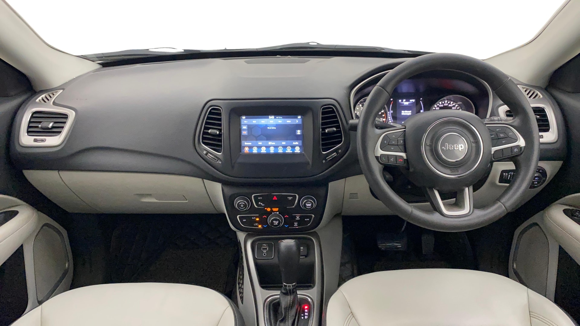 View 2020 Jeep Compass Longitude Plus Petrol Image 16 Used 2020 Jeep Compass Longitude Plus Petrol Image 16