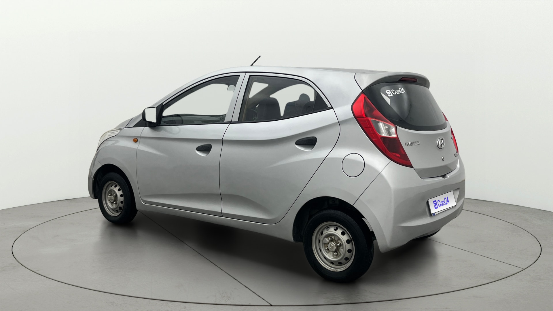 View 2015 Hyundai EON D-Lite Plus Image 2 Used 2015 Hyundai EON D-Lite Plus Image 2
