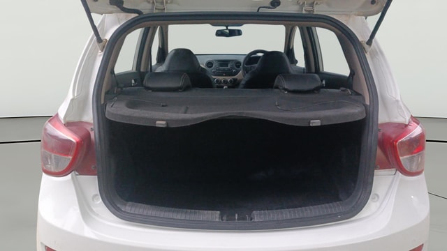 View Hyundai Grand i10 Image 40 Used Hyundai Grand i10 Image 40