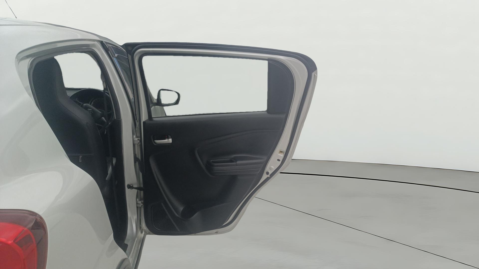 View 2021 Maruti Suzuki 1000 Base Variant Image 5 Used 2021 Maruti Suzuki 1000 Base Variant Image 5