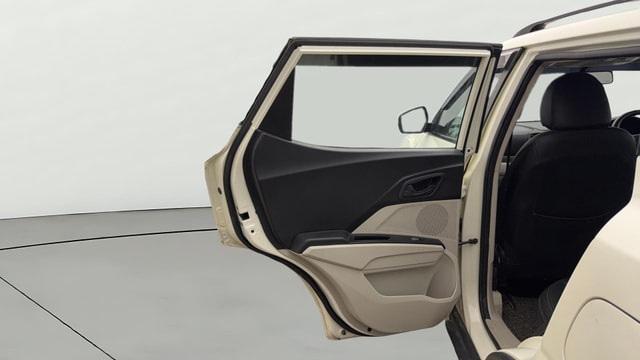 View Mahindra XUV300 Image 14 Used Mahindra XUV300 Image 14