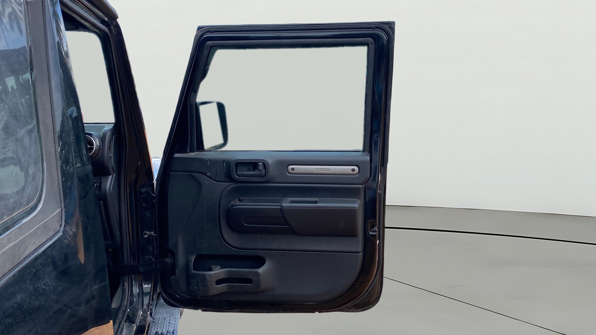 View 2020 Mahindra Thar AX Standard Manual Soft Top 6 Seater Image 45 Used 2020 Mahindra Thar AX Standard Manual Soft Top 6 Seater Image 45