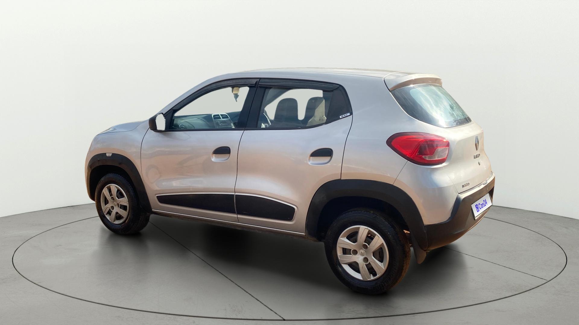 View 2018 Renault Kwid RXL Image 2 Used 2018 Renault Kwid RXL Image 2