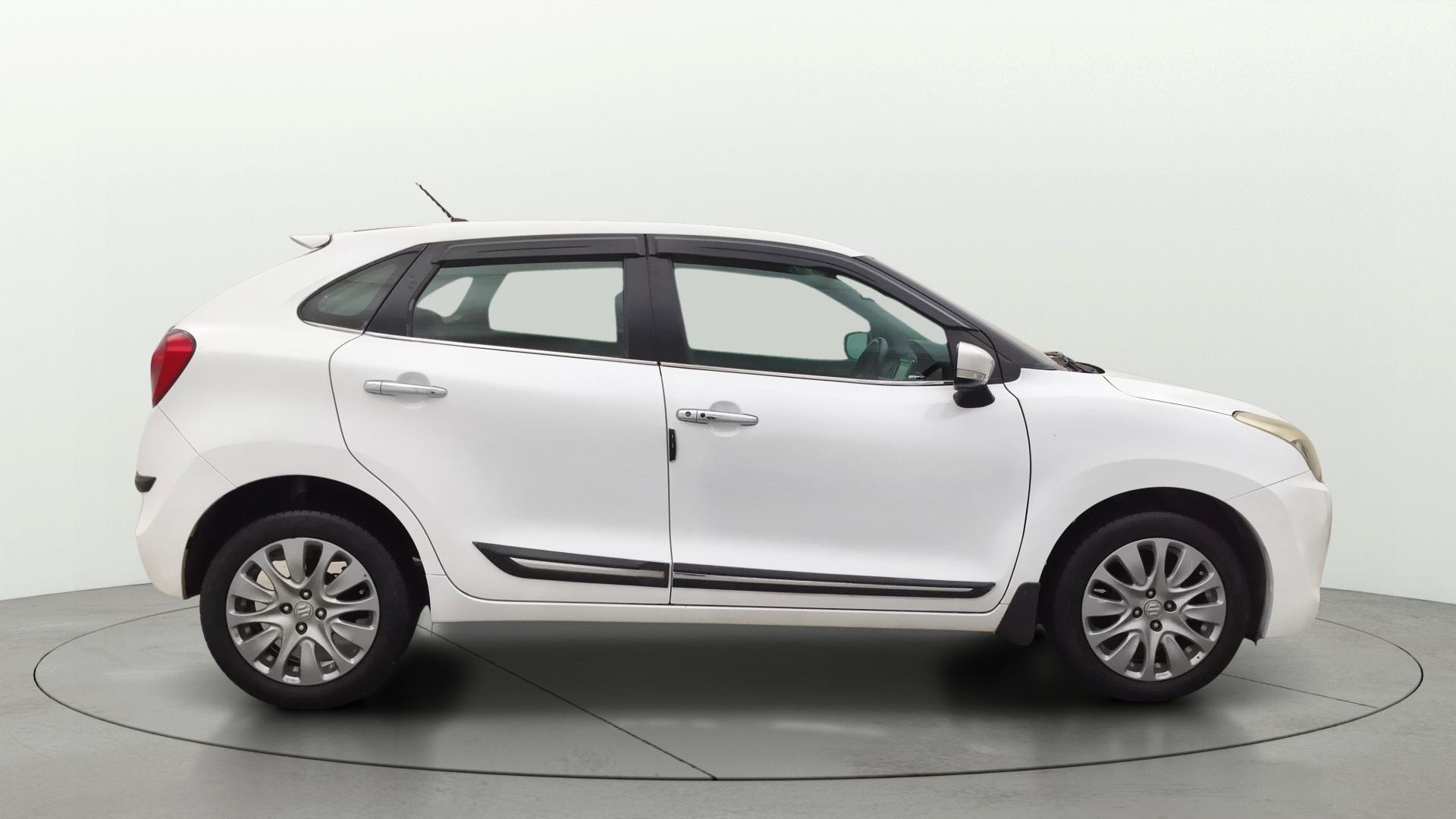 View 2018 Maruti Suzuki 1000 Base Variant Image 8 Used 2018 Maruti Suzuki 1000 Base Variant Image 8