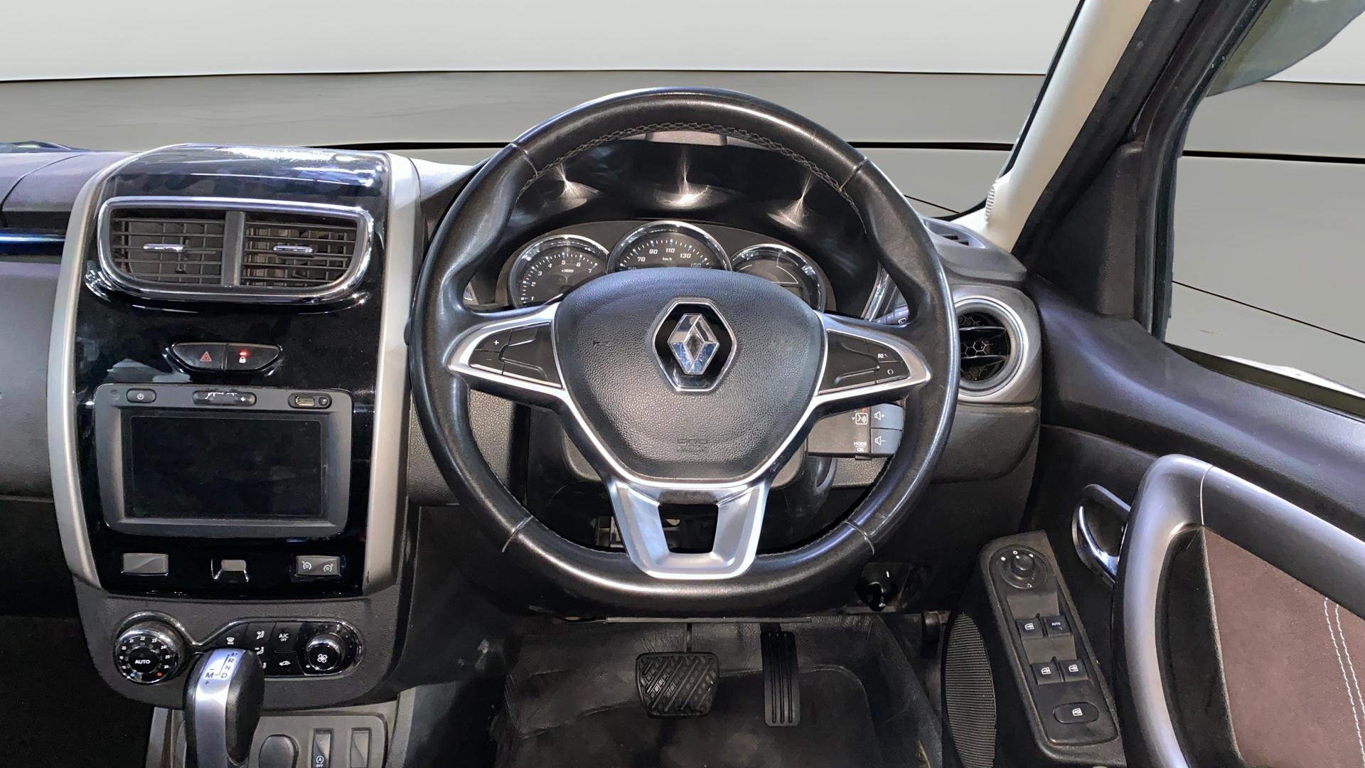 View 2021 Renault Duster 1.3L Turbo Petrol RXZ CVT Image 13 Used 2021 Renault Duster 1.3L Turbo Petrol RXZ CVT Image 13