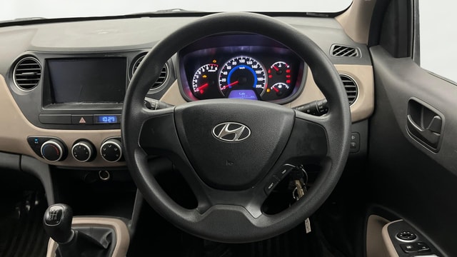 View Hyundai Grand i10 Image 12 Used Hyundai Grand i10 Image 12