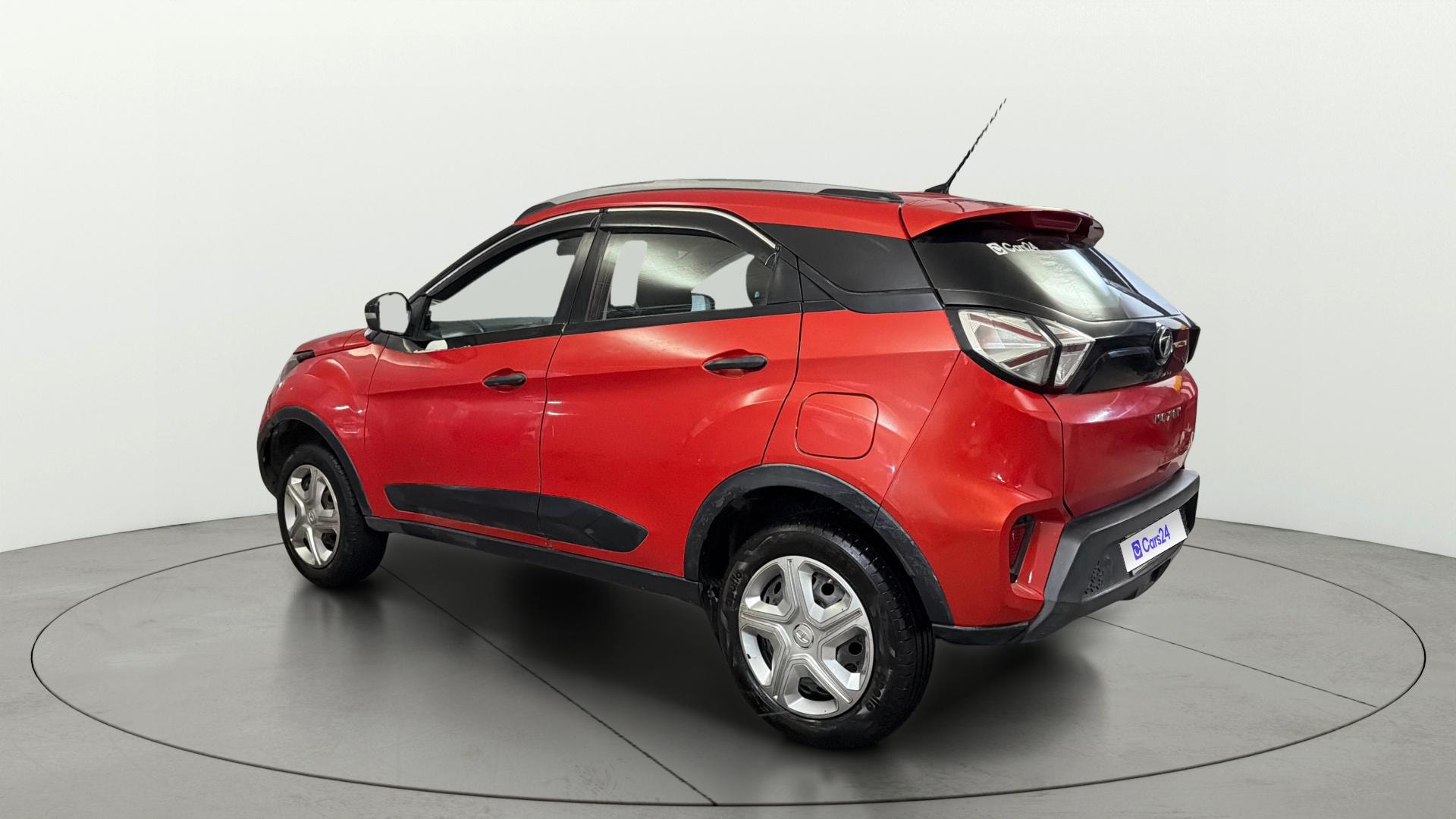 View 2020 Tata Nexon Revotron XM Image 2 Used 2020 Tata Nexon Revotron XM Image 2