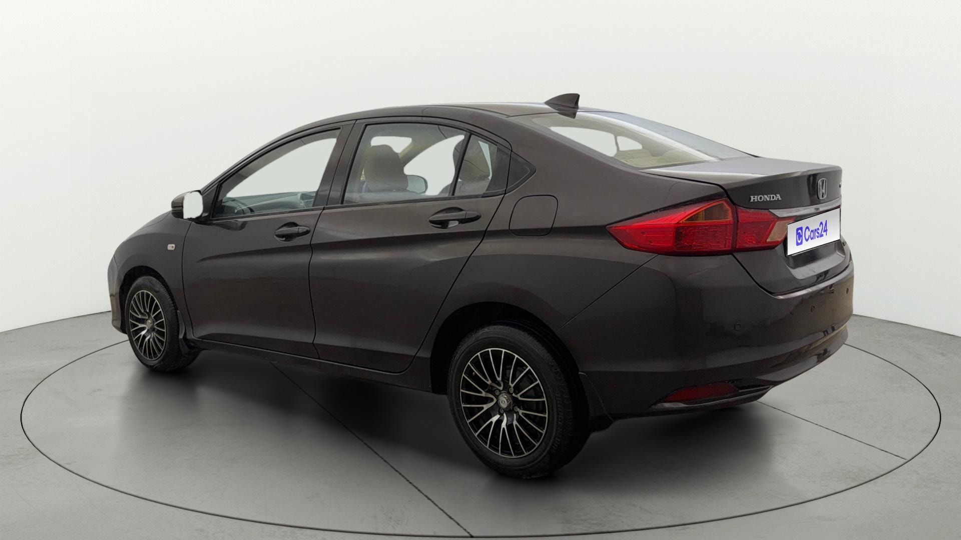View 2014 Honda City ZX MT Diesel Anniversary Edition Image 2 Used 2014 Honda City ZX MT Diesel Anniversary Edition Image 2