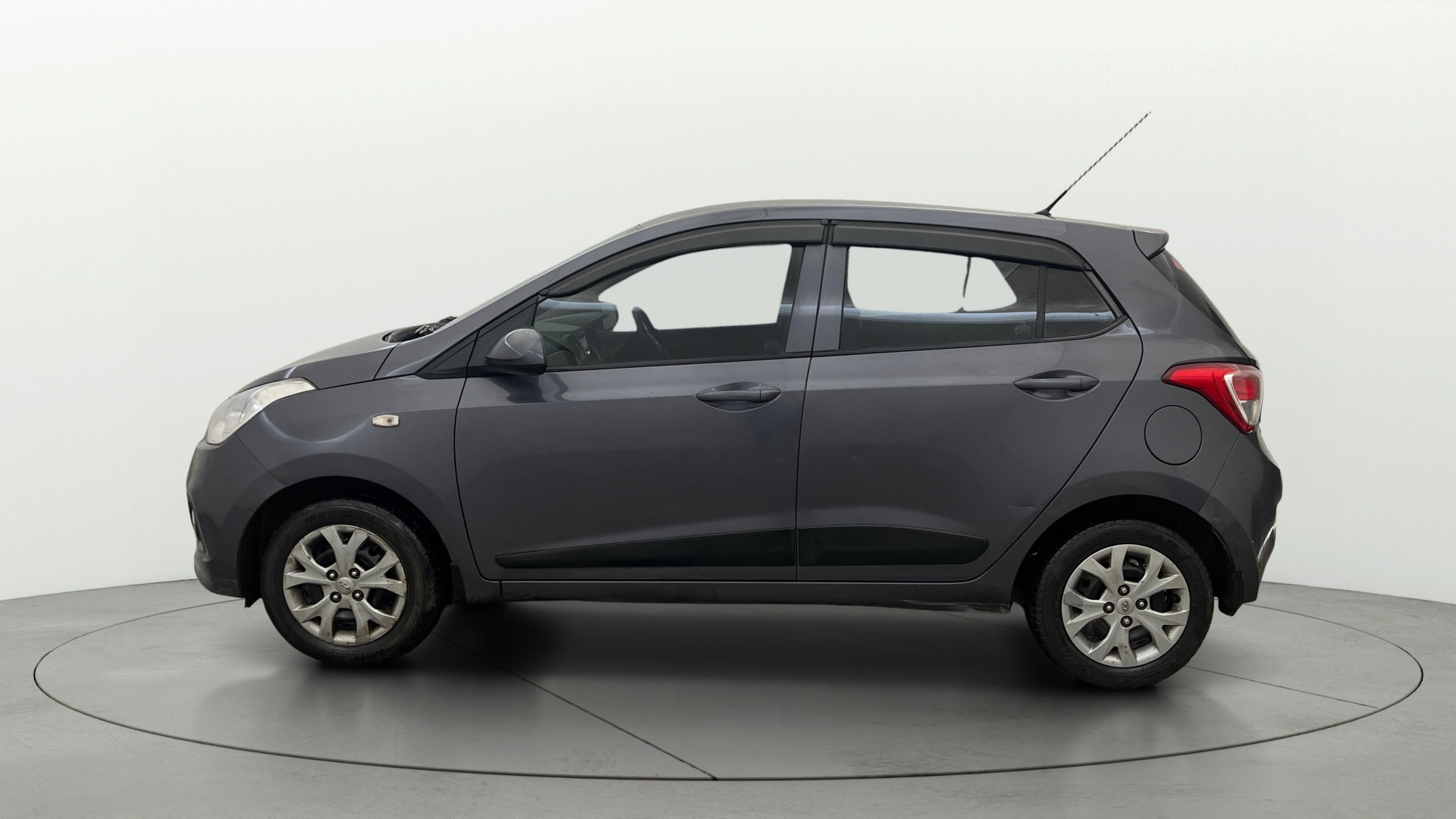 View 2017 Hyundai Grand i10 Magna 1.2 Kappa VTVT Image 5 Used 2017 Hyundai Grand i10 Magna 1.2 Kappa VTVT Image 5
