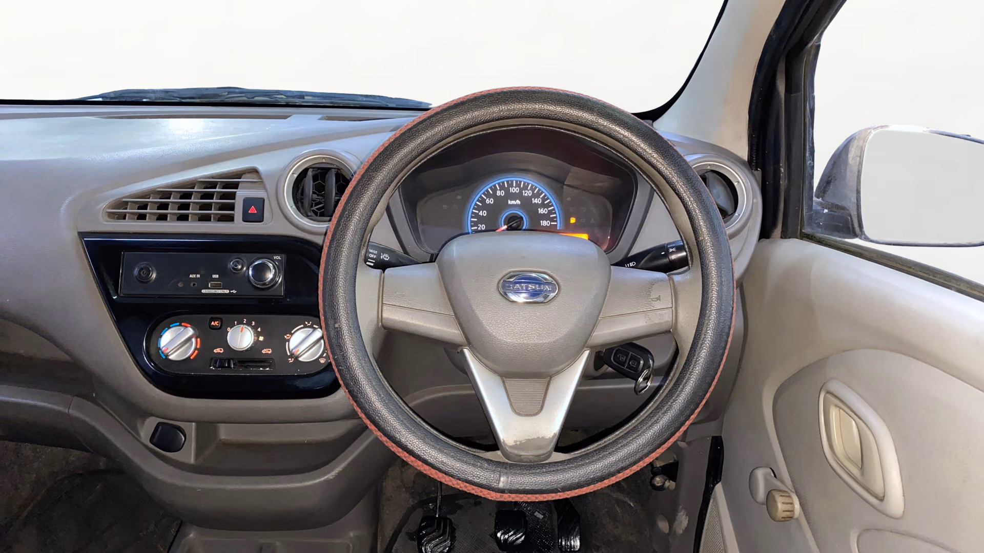 View 2016 Datsun Redi GO T Image 20 Used 2016 Datsun Redi GO T Image 20