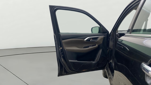View Toyota Urban Cruiser Hyryder Image 32 Used Toyota Urban Cruiser Hyryder Image 32