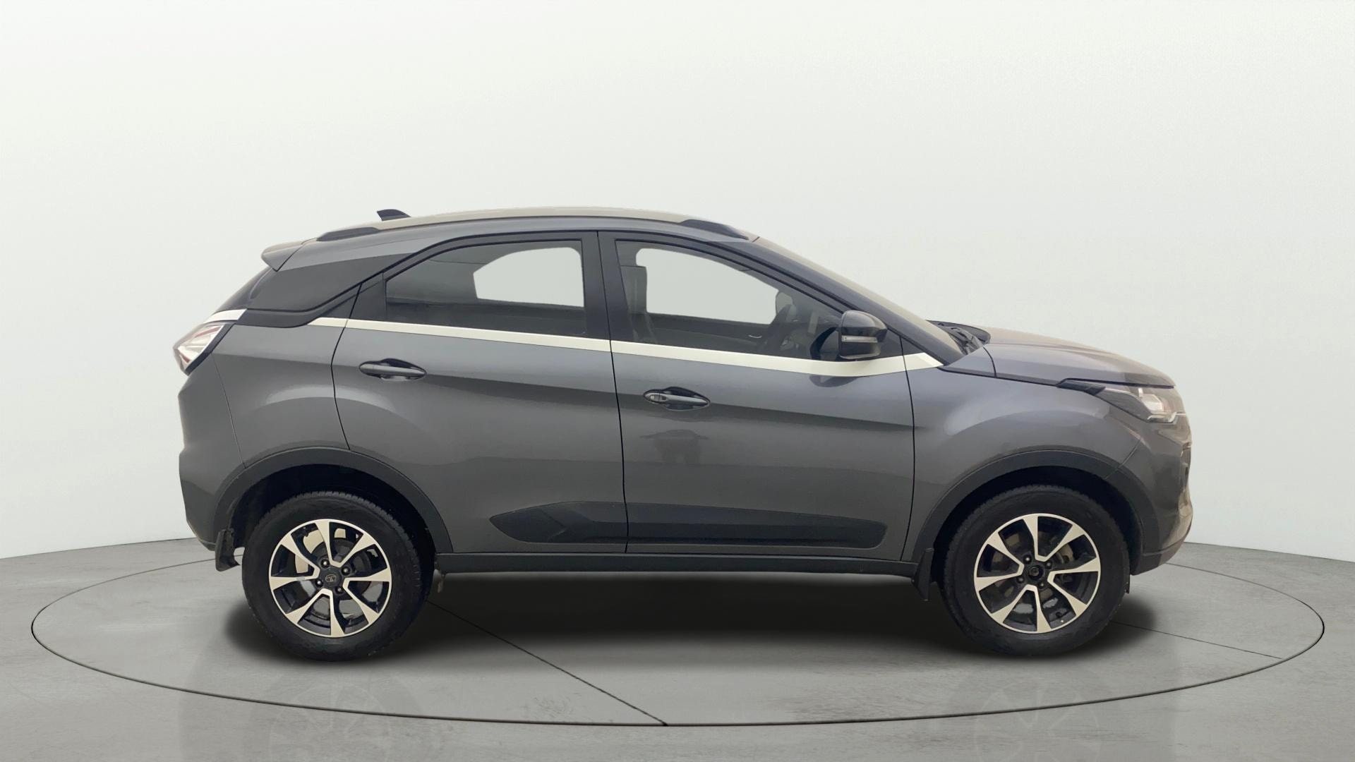 View 2020 Tata Nexon Revotron XE Image 28 Used 2020 Tata Nexon Revotron XE Image 28