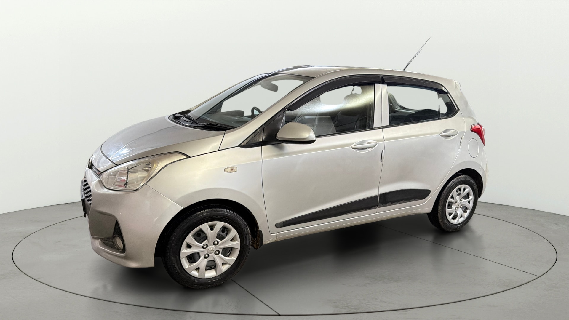 View 2017 Hyundai Grand i10 Sportz 1.2 Kappa Image 34 Used 2017 Hyundai Grand i10 Sportz 1.2 Kappa Image 34