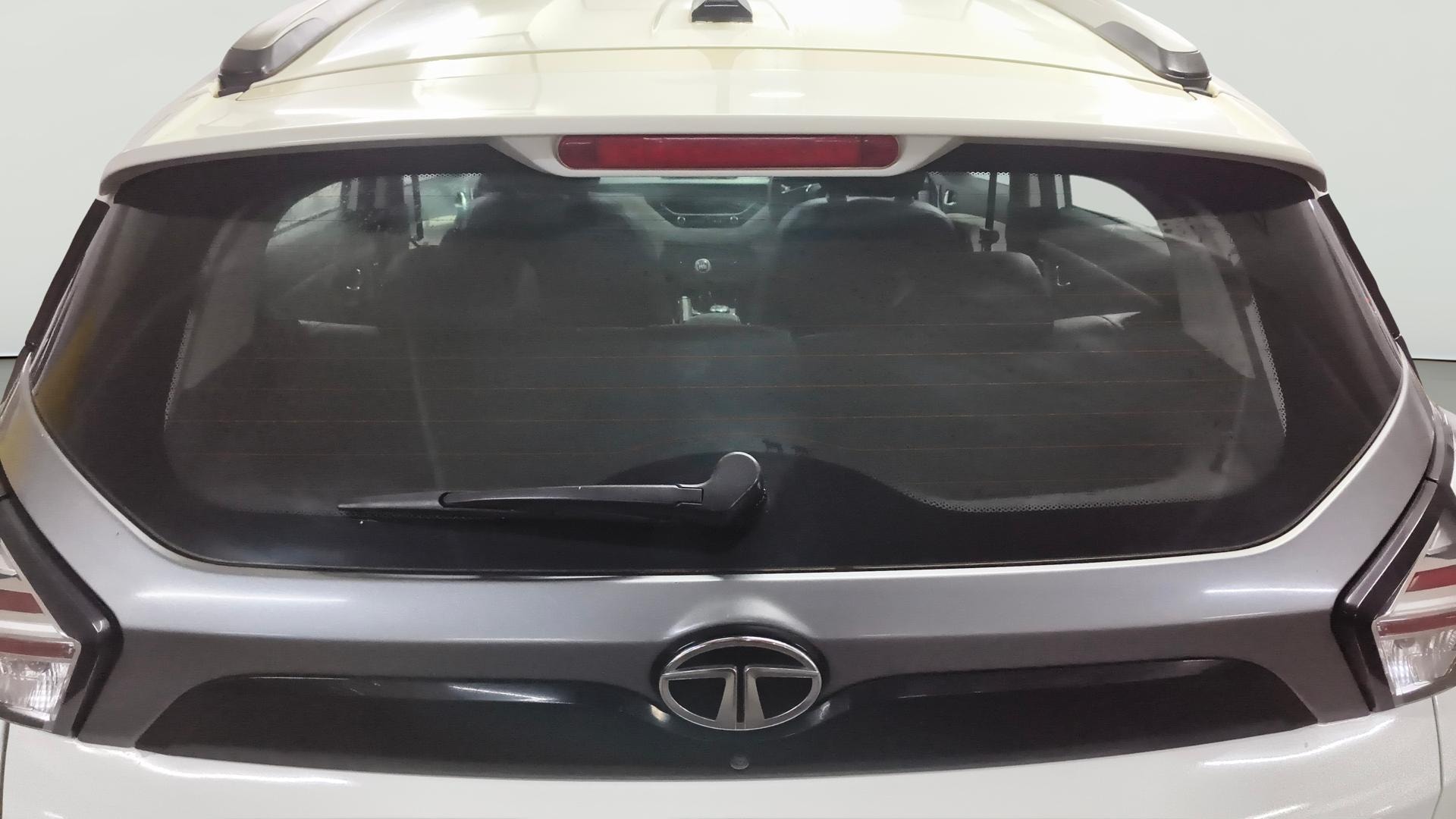 View 2020 Tata Nexon Revotron XE Image 3 Used 2020 Tata Nexon Revotron XE Image 3