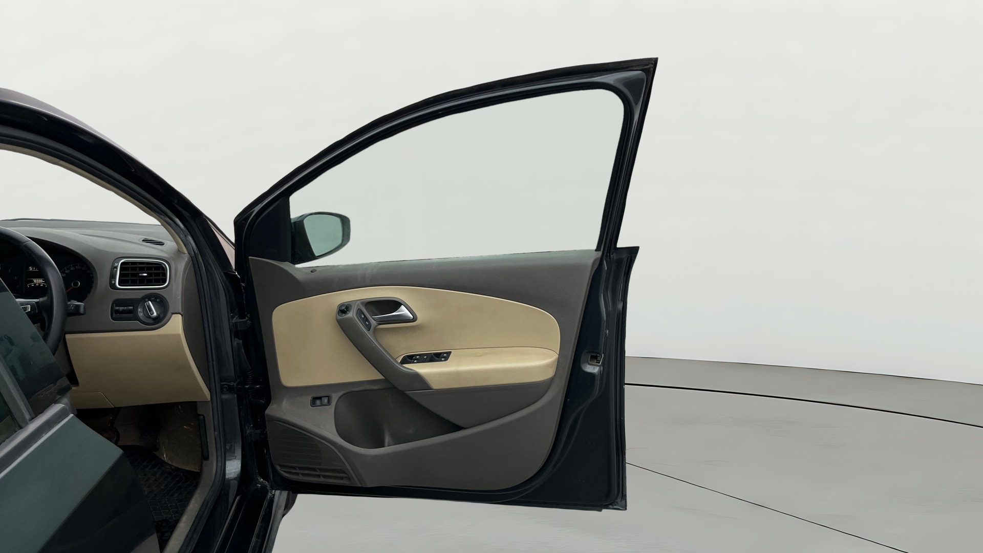 View 2021 Volkswagen Vento 1.0 L TSI Highline Petrol Image 45 Used 2021 Volkswagen Vento 1.0 L TSI Highline Petrol Image 45