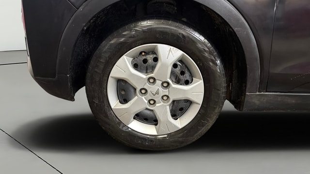 View Mahindra XUV300 Image 28 Used Mahindra XUV300 Image 28