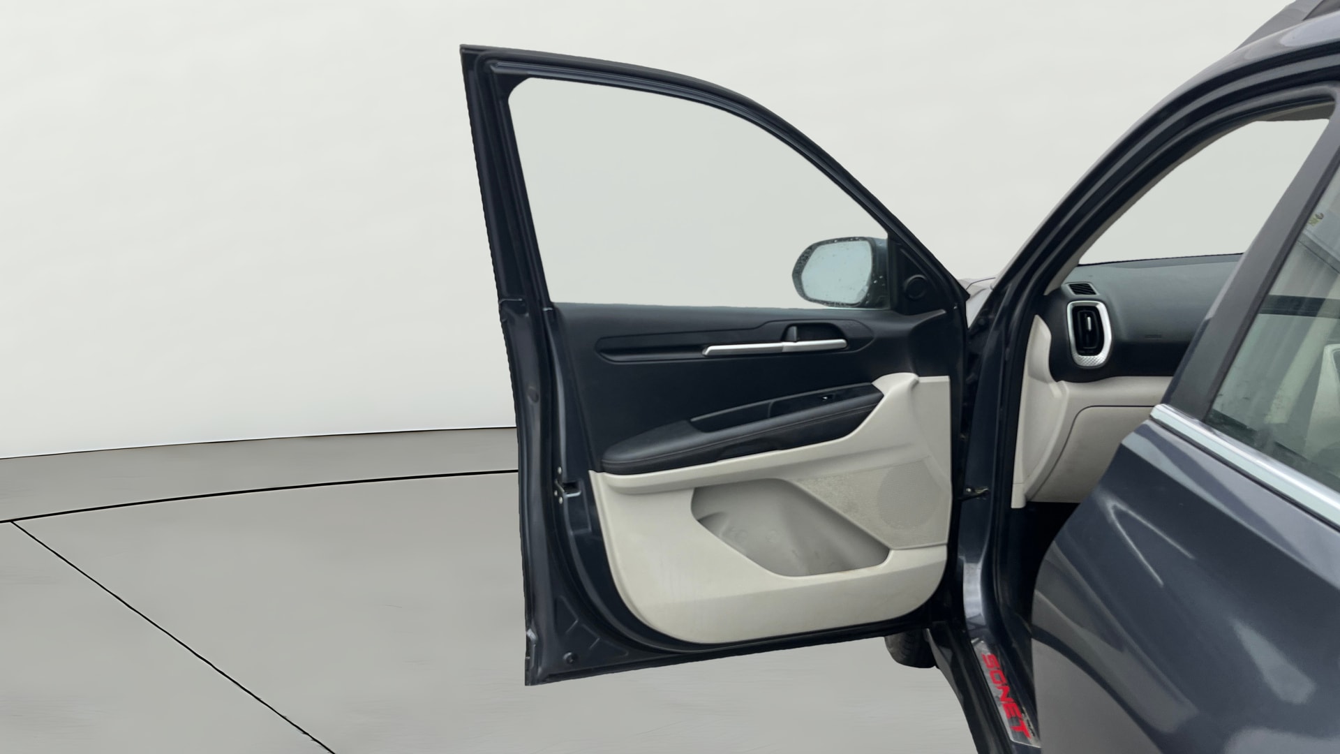 View 2021 Kia Sonet HTX Diesel Image 38 Used 2021 Kia Sonet HTX Diesel Image 38