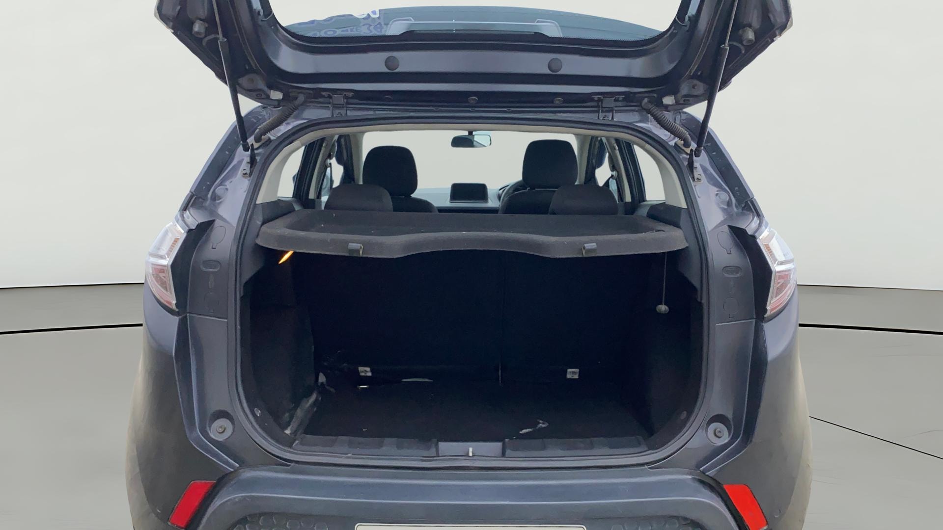 View 2019 Tata Nexon Revotron XE Image 38 Used 2019 Tata Nexon Revotron XE Image 38
