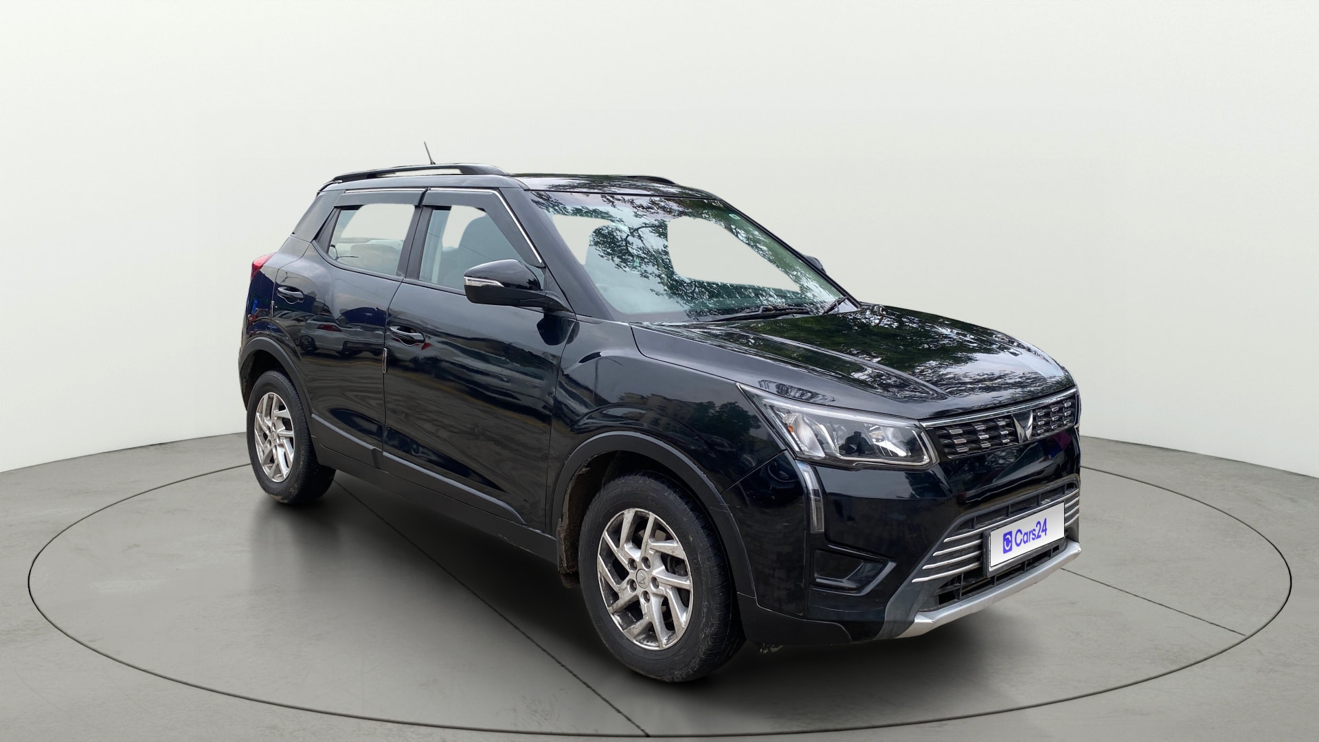 View 2023 Mahindra XUV300 W4 Petrol BS IV Image 38 Used 2023 Mahindra XUV300 W4 Petrol BS IV Image 38