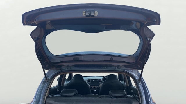 View Hyundai Grand i10 Image 30 Used Hyundai Grand i10 Image 30