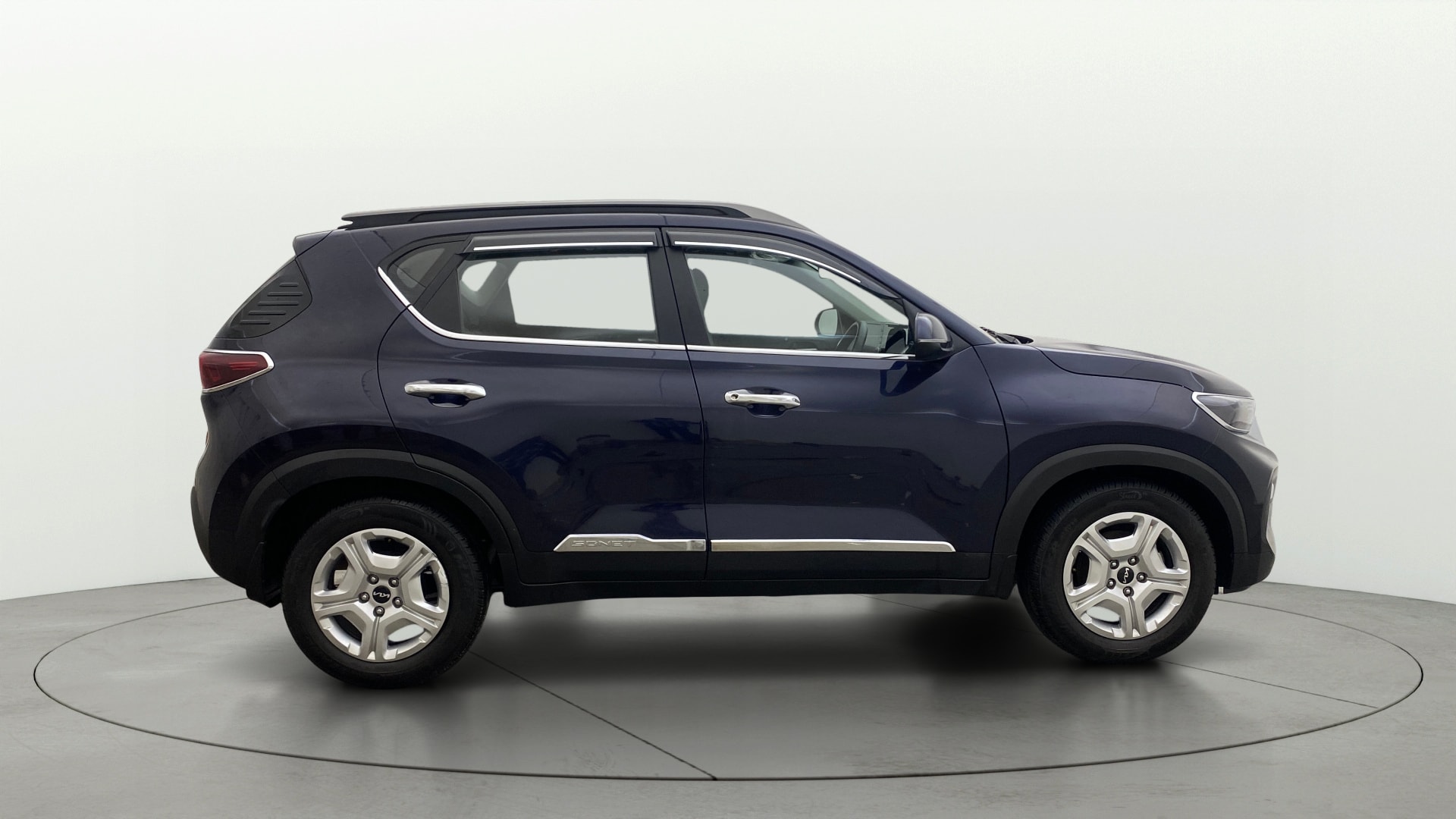 View 2023 Kia Sonet HTK Plus Petrol Image 8 Used 2023 Kia Sonet HTK Plus Petrol Image 8