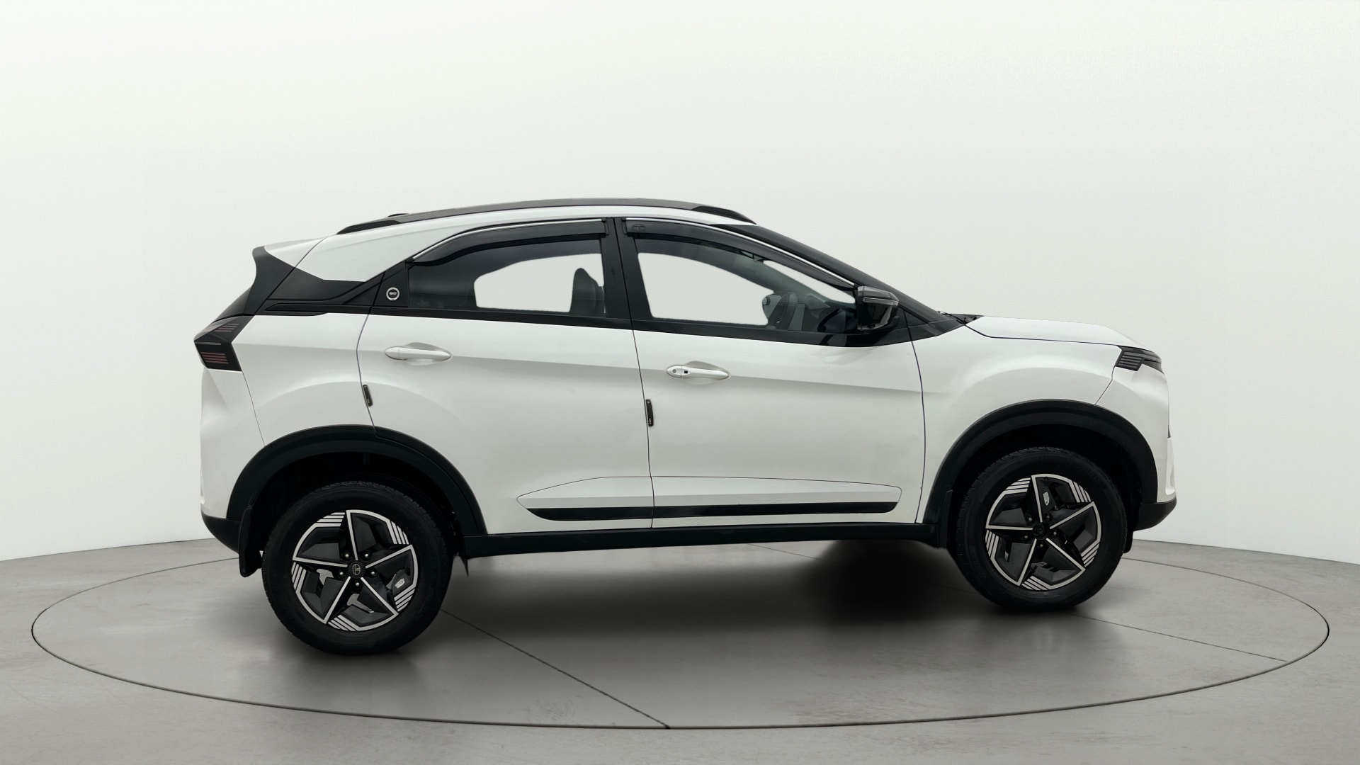 View 2023 Tata Nexon Revotron XE Image 27 Used 2023 Tata Nexon Revotron XE Image 27