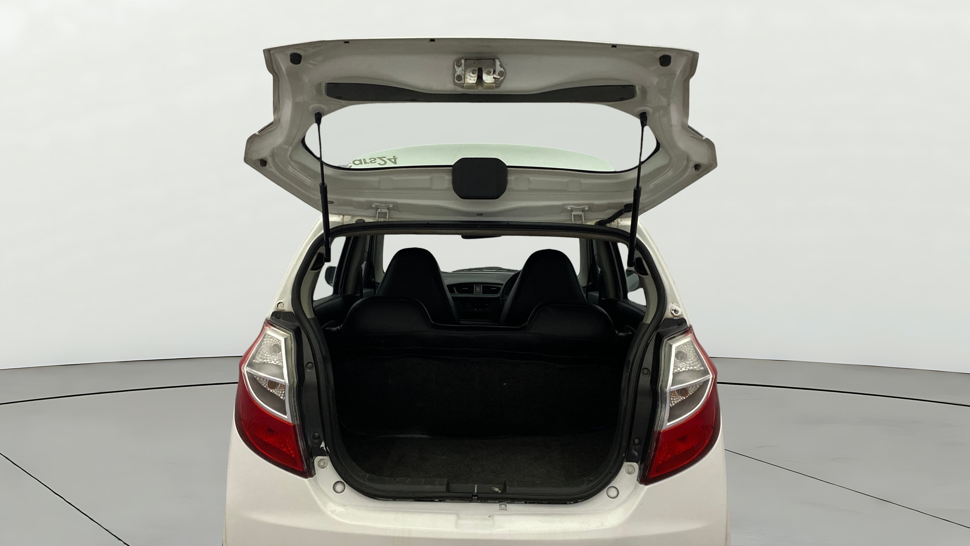 View 2015 Maruti Suzuki Alto K10 LX Image 16 Used 2015 Maruti Suzuki Alto K10 LX Image 16