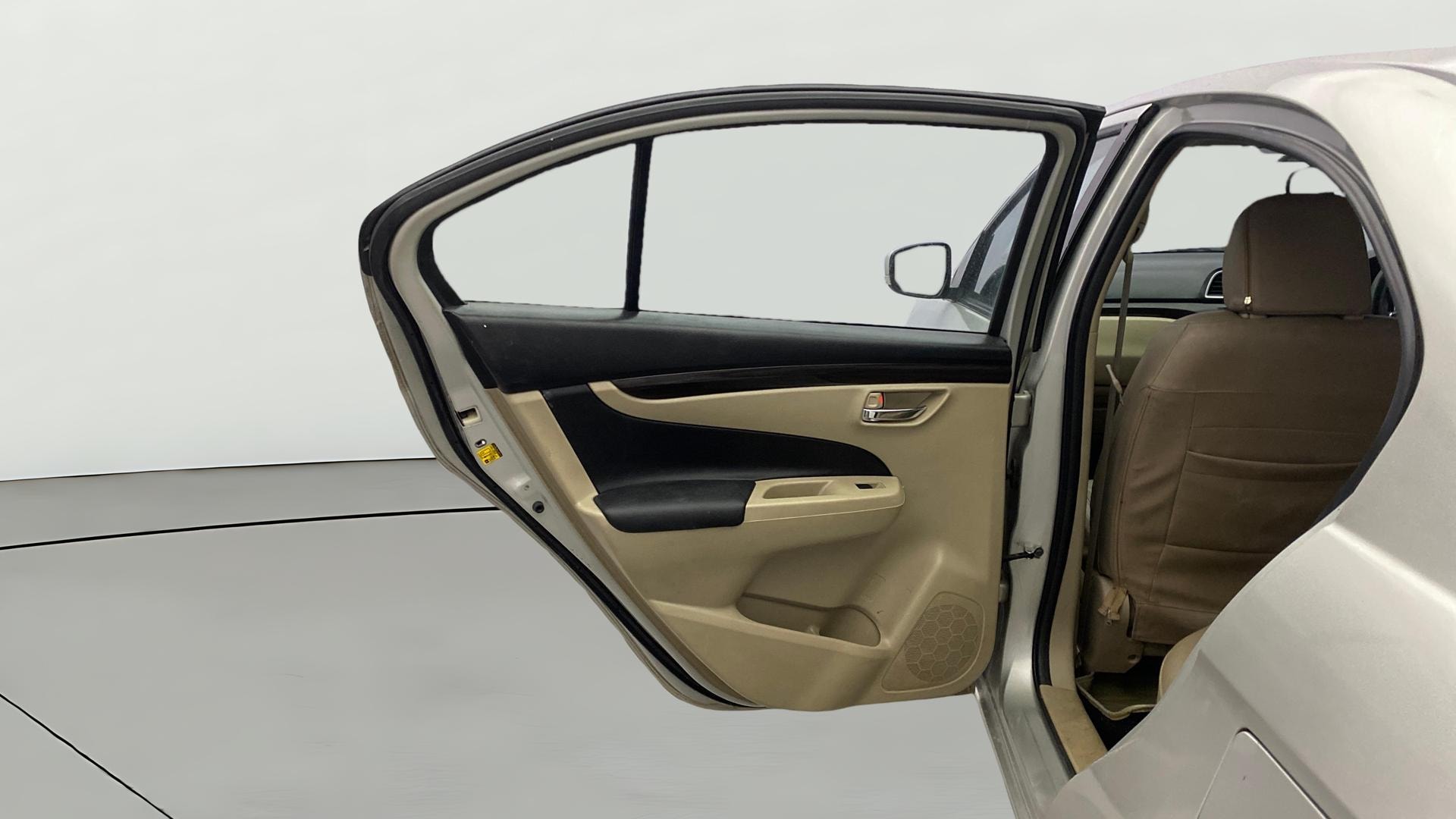 View 2017 Maruti Suzuki 1000 Base Variant Image 22 Used 2017 Maruti Suzuki 1000 Base Variant Image 22