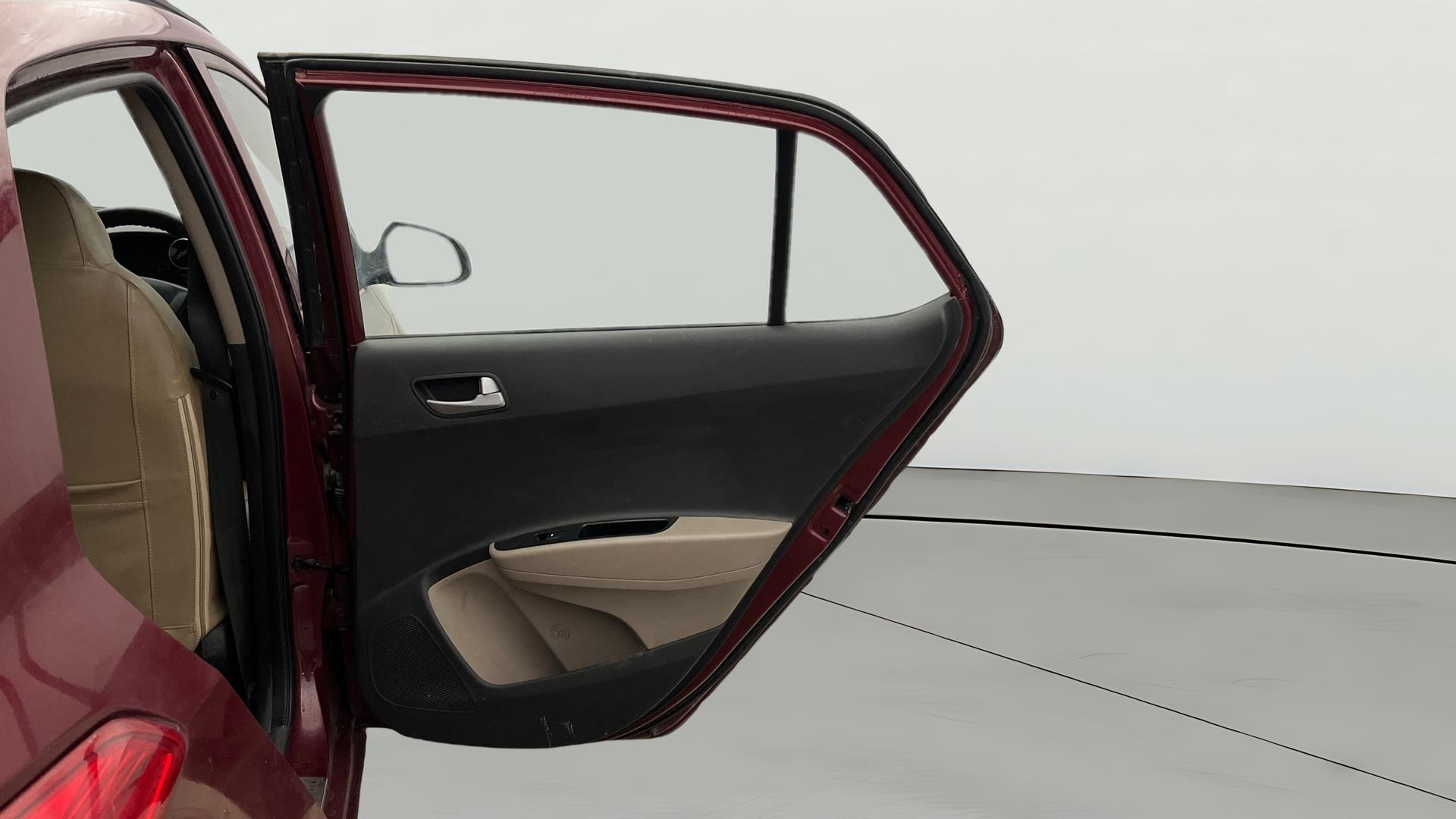 View 2014 Hyundai Grand i10 Asta AT 1.2 Kappa VTVT Image 5 Used 2014 Hyundai Grand i10 Asta AT 1.2 Kappa VTVT Image 5