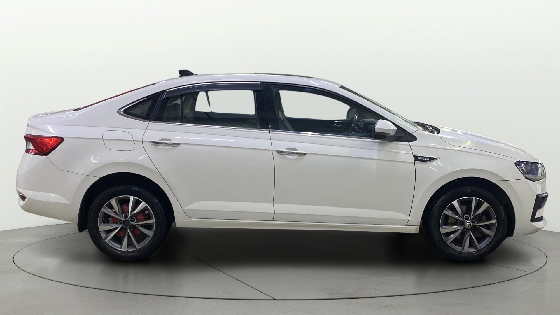 View 2022 Skoda Slavia Style 1.0 TSI AT Image 27 Used 2022 Skoda Slavia Style 1.0 TSI AT Image 27