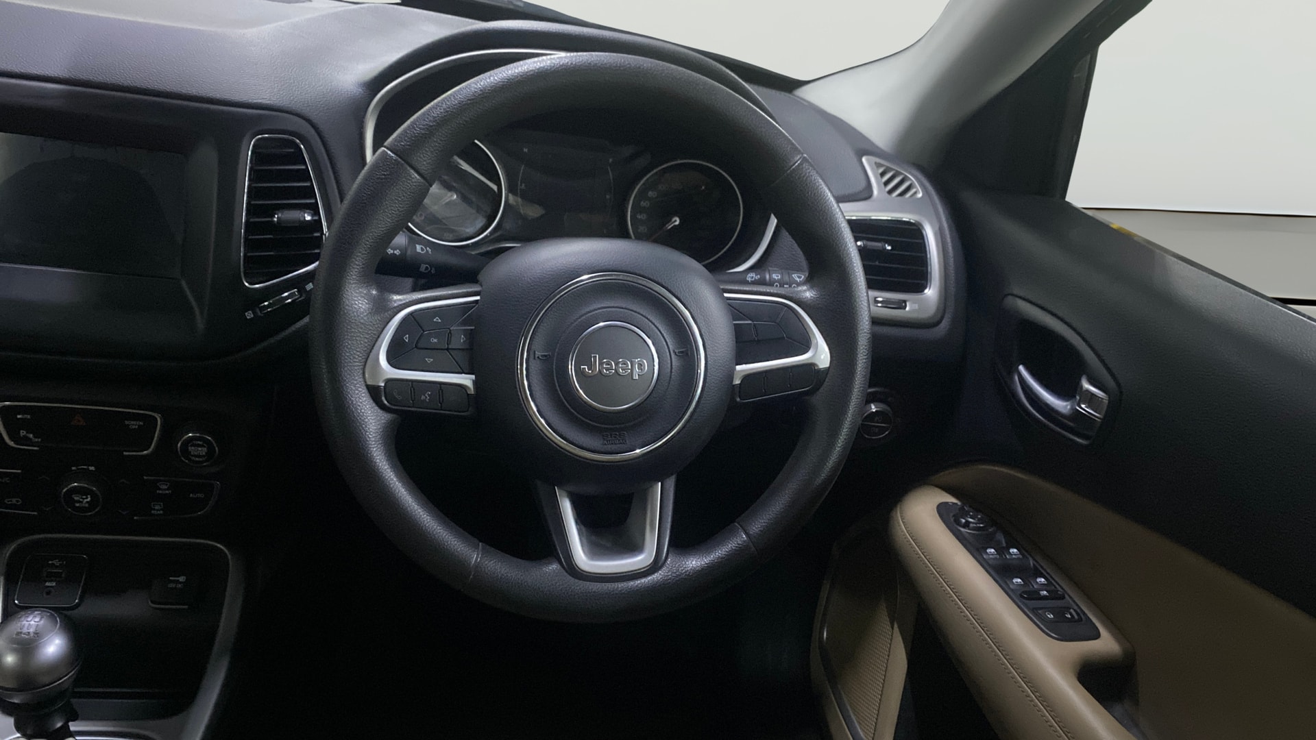 View 2020 Jeep Compass Longitude (O) 2.0 Diesel MT Image 21 Used 2020 Jeep Compass Longitude (O) 2.0 Diesel MT Image 21