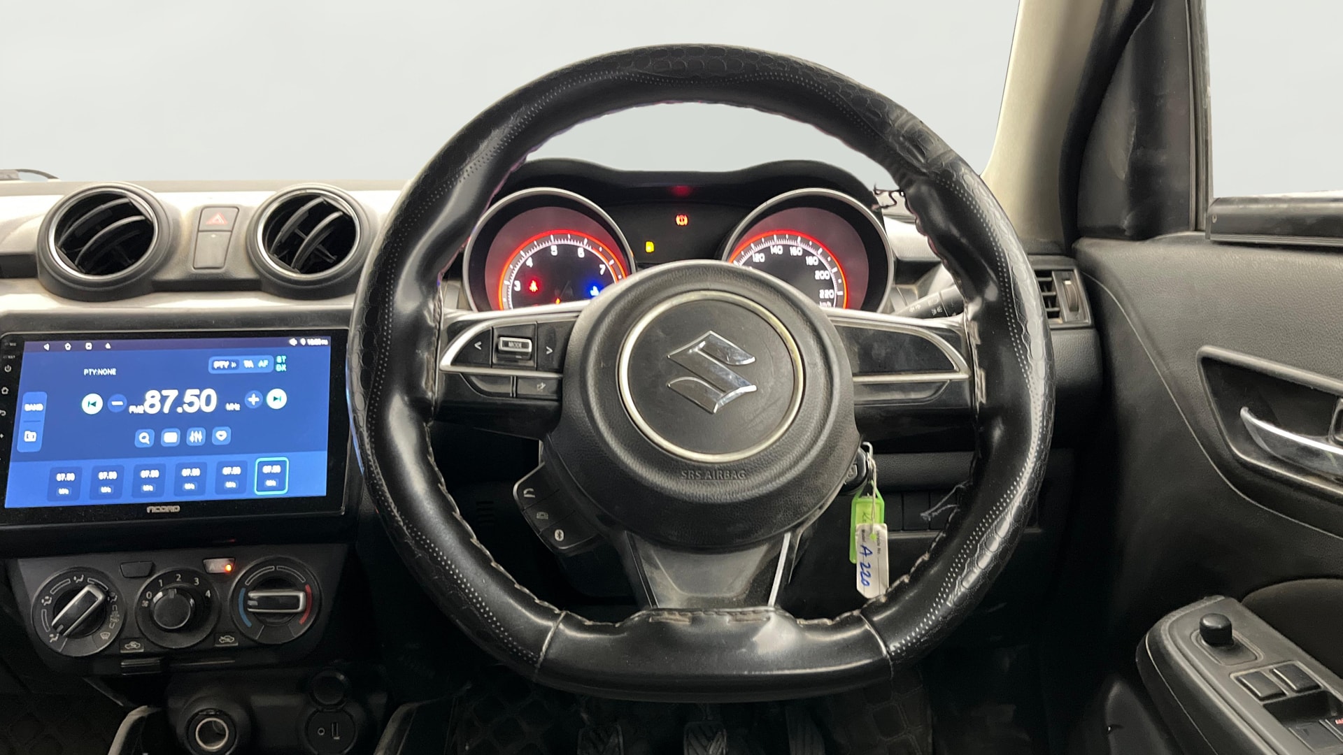 View 2018 Maruti Suzuki 1000 Base Variant Image 20 Used 2018 Maruti Suzuki 1000 Base Variant Image 20