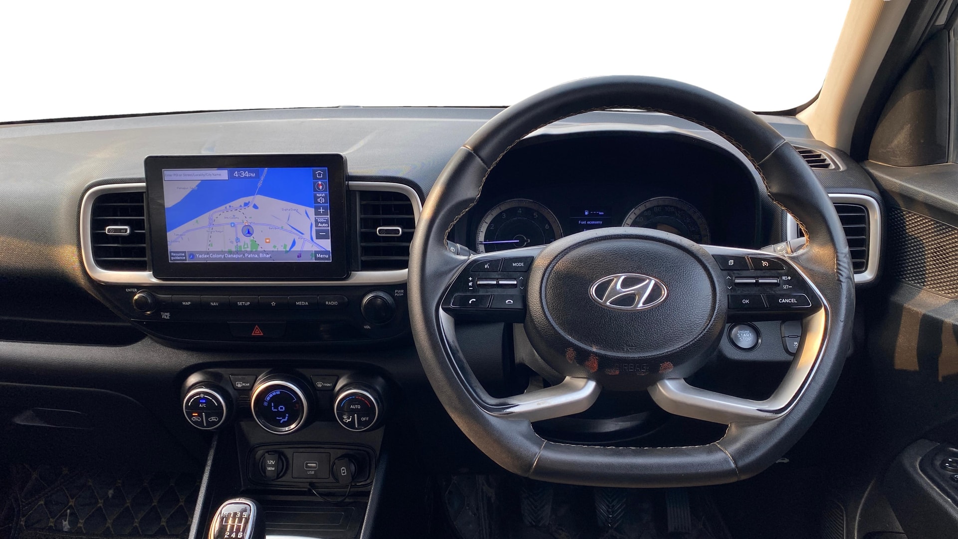 View 2021 Hyundai Venue SX (O) 1.0 iMT Petrol Image 21 Used 2021 Hyundai Venue SX (O) 1.0 iMT Petrol Image 21