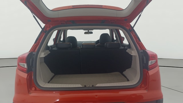 View Mahindra XUV300 Image 36 Used Mahindra XUV300 Image 36