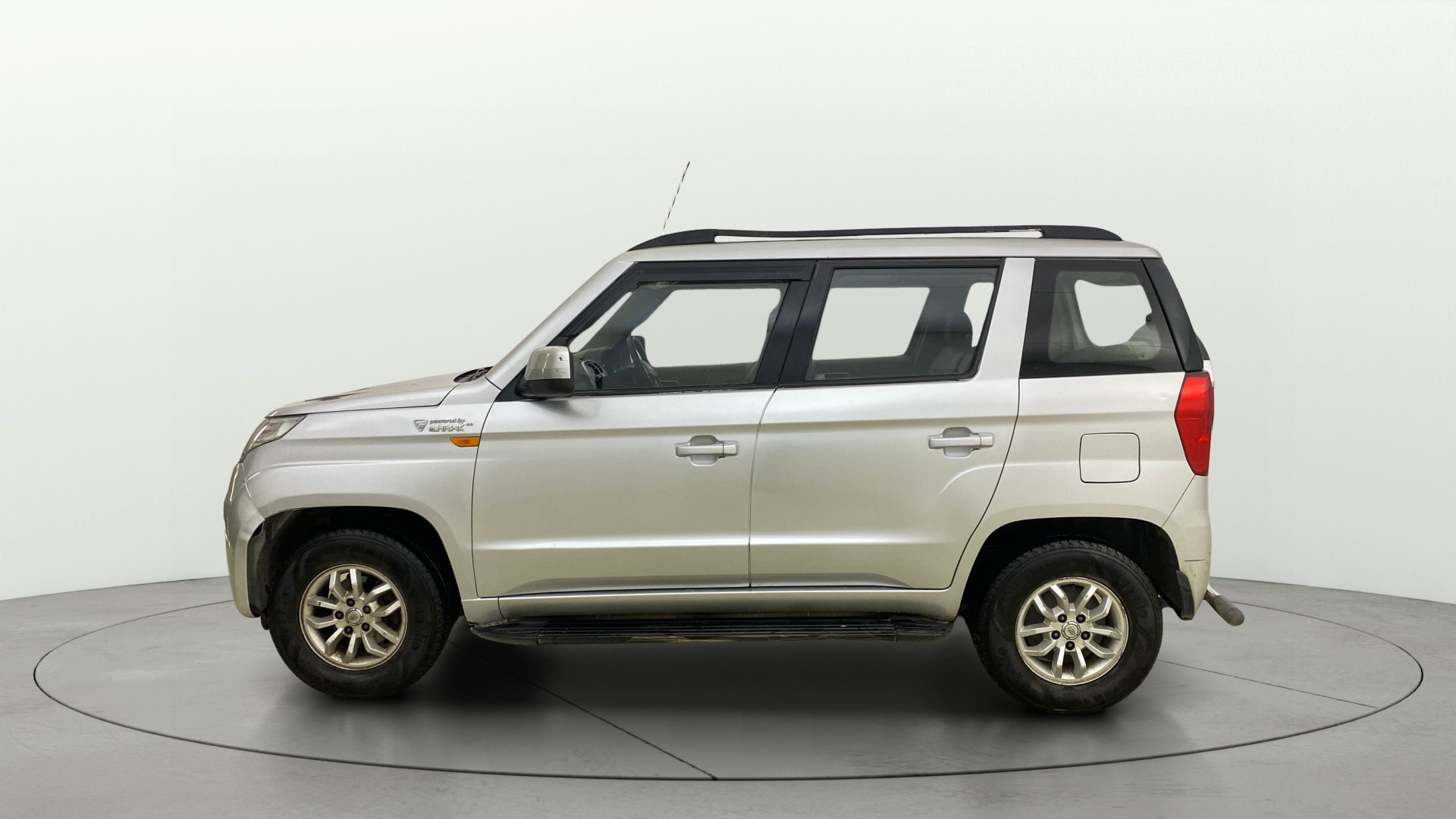 View 2017 Mahindra TUV300 T8 Image 26 Used 2017 Mahindra TUV300 T8 Image 26