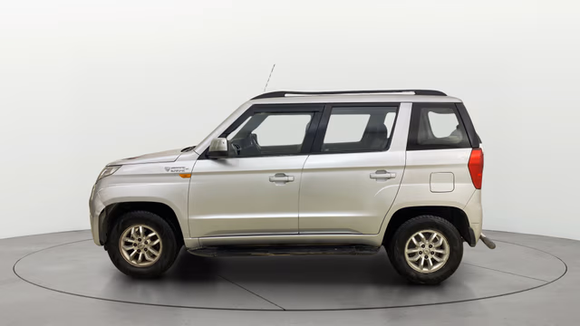 View Mahindra TUV300 Image 26 Used Mahindra TUV300 Image 26