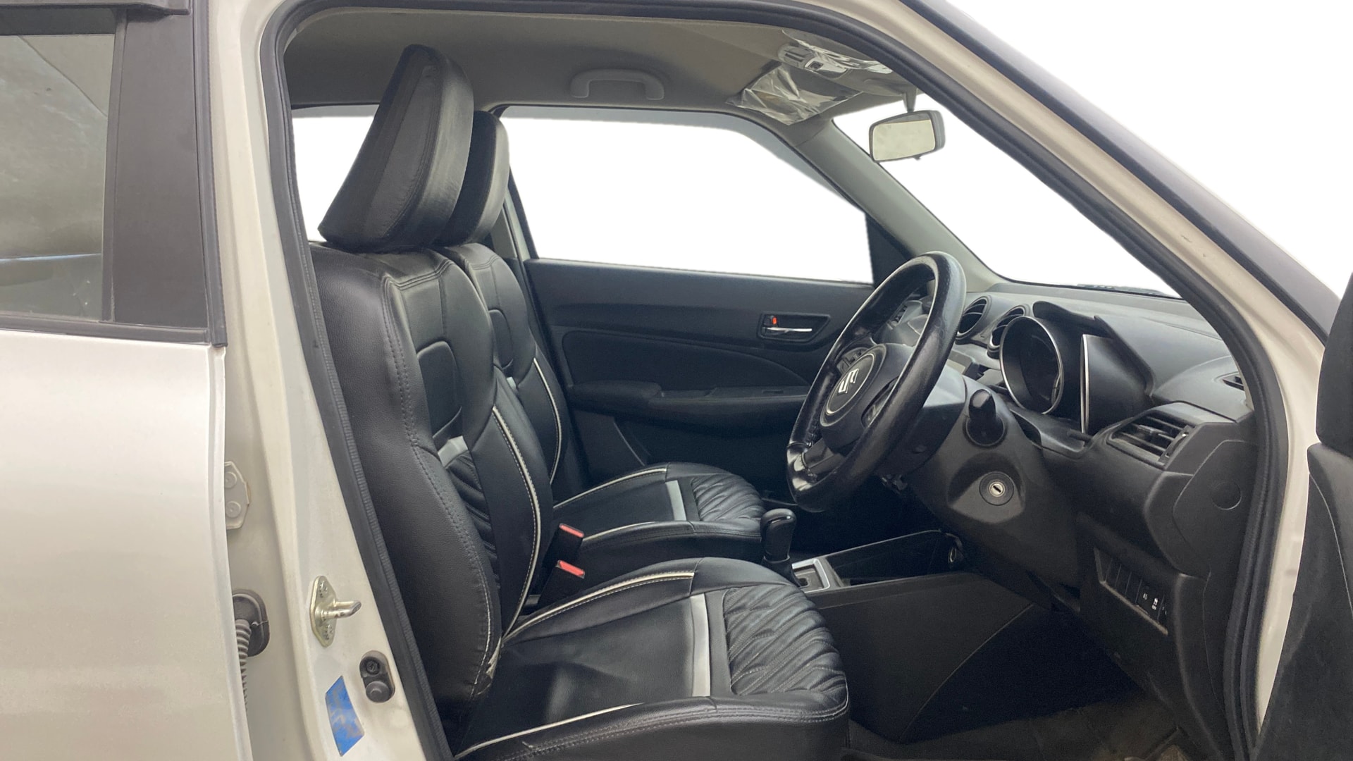 View 2023 Maruti Suzuki 1000 Base Variant Image 25 Used 2023 Maruti Suzuki 1000 Base Variant Image 25