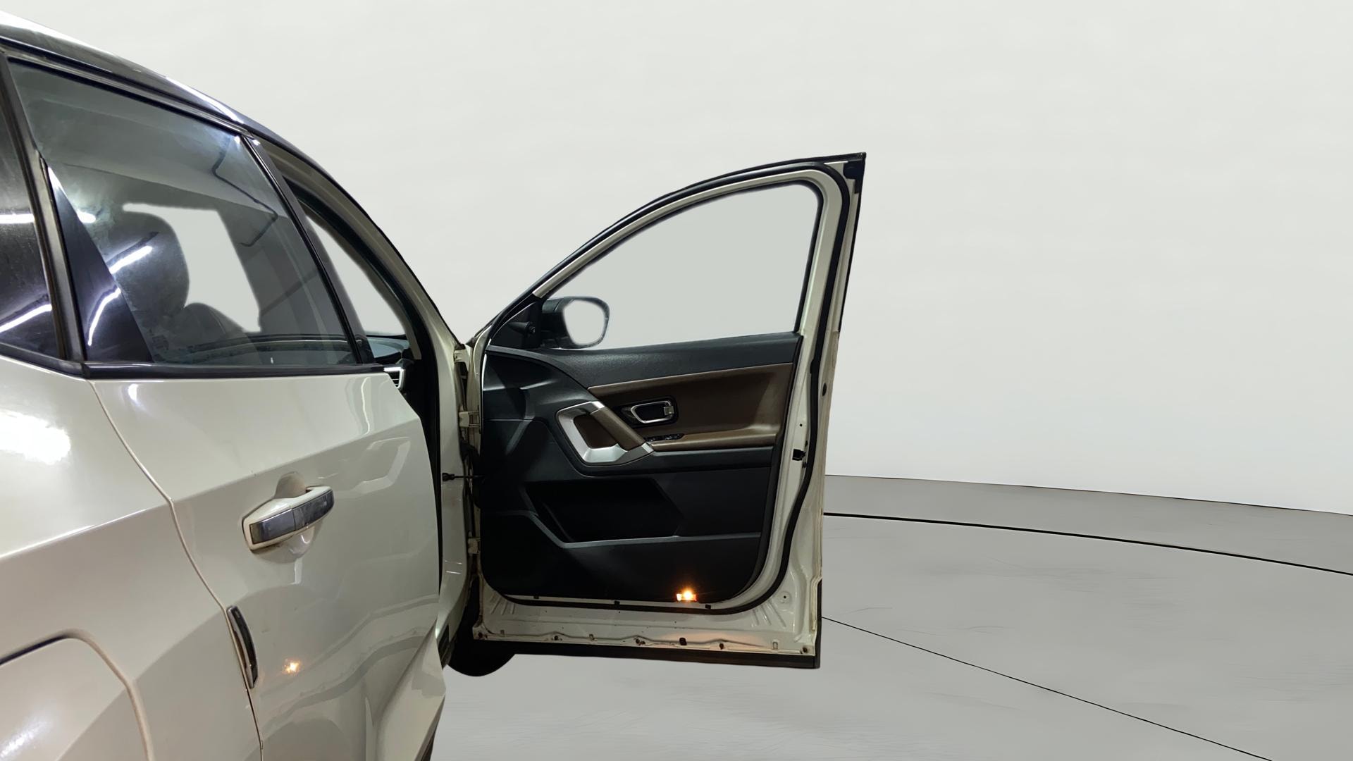 View 2021 Tata Harrier XE Image 47 Used 2021 Tata Harrier XE Image 47