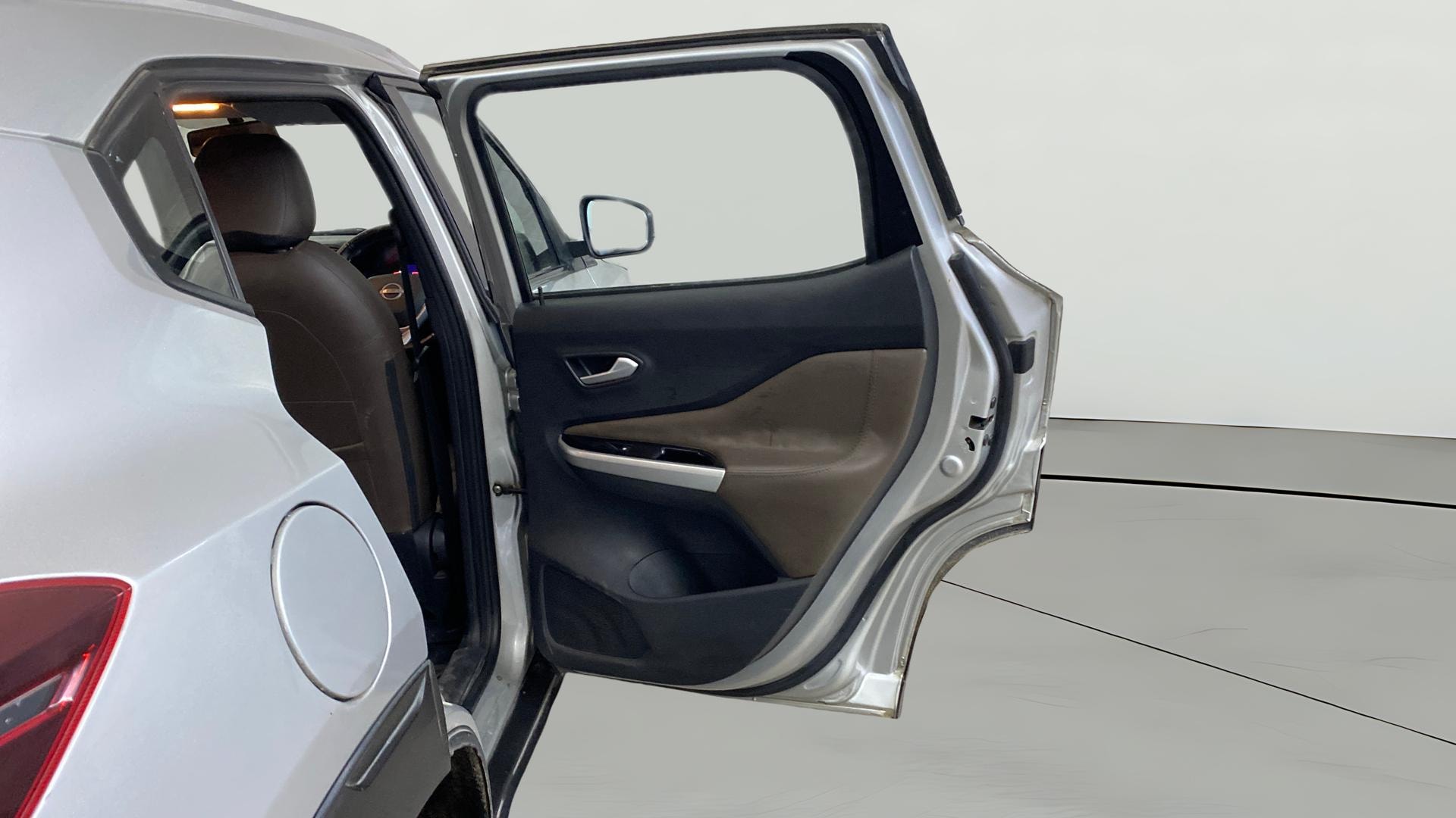 View 2022 Nissan Magnite XV Image 5 Used 2022 Nissan Magnite XV Image 5