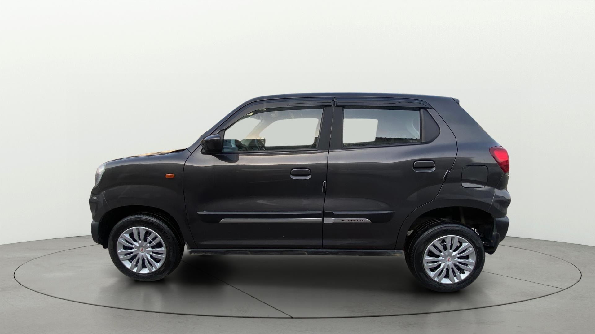 View 2023 Maruti Suzuki 1000 Base Variant Image 5 Used 2023 Maruti Suzuki 1000 Base Variant Image 5