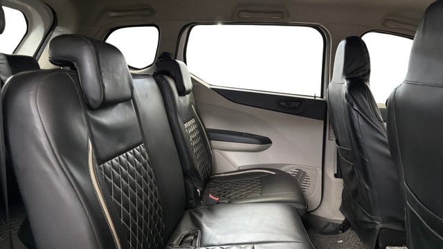 View Renault Triber Image 29 Used Renault Triber Image 29