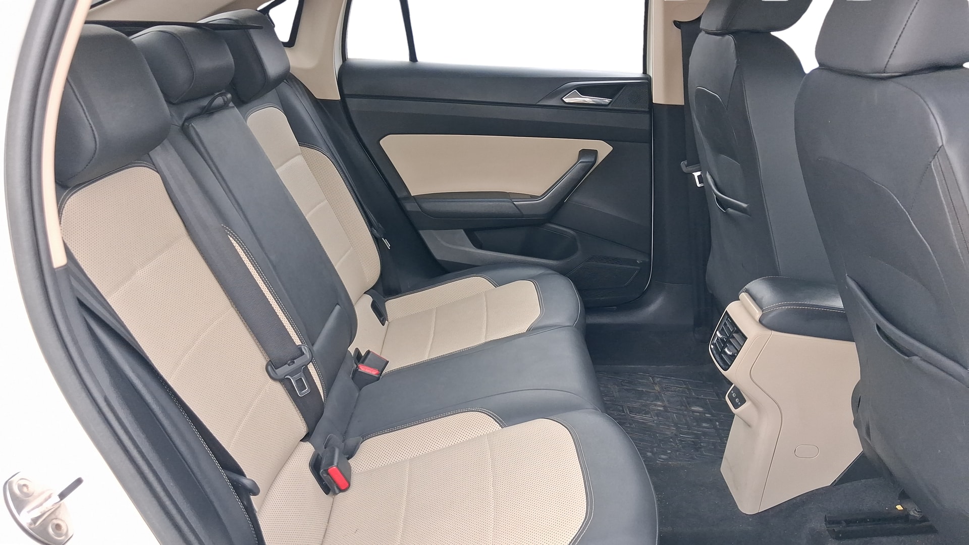 View 2023 Skoda Slavia Style 1.0 TSI AT Image 29 Used 2023 Skoda Slavia Style 1.0 TSI AT Image 29