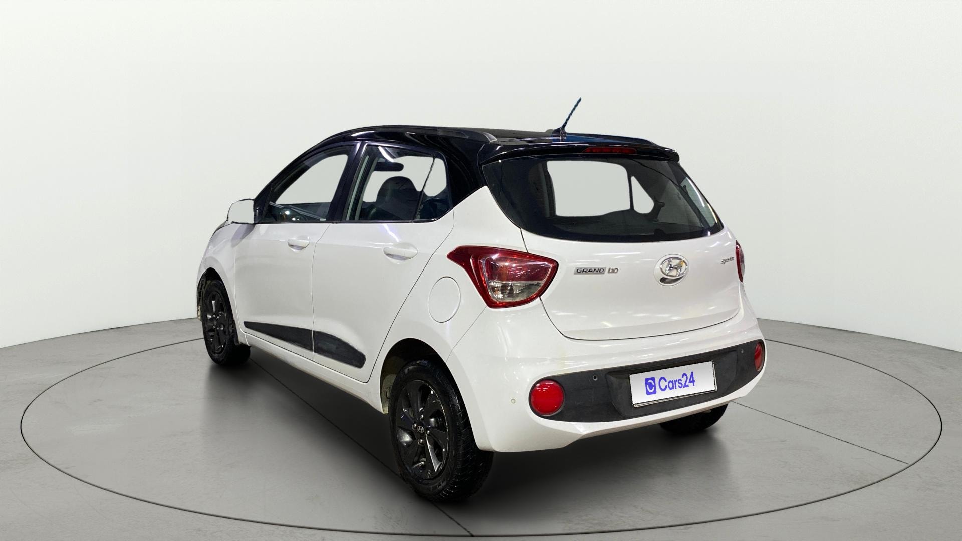 View 2018 Hyundai Grand i10 1.2 Asta Petrol Image 2 Used 2018 Hyundai Grand i10 1.2 Asta Petrol Image 2