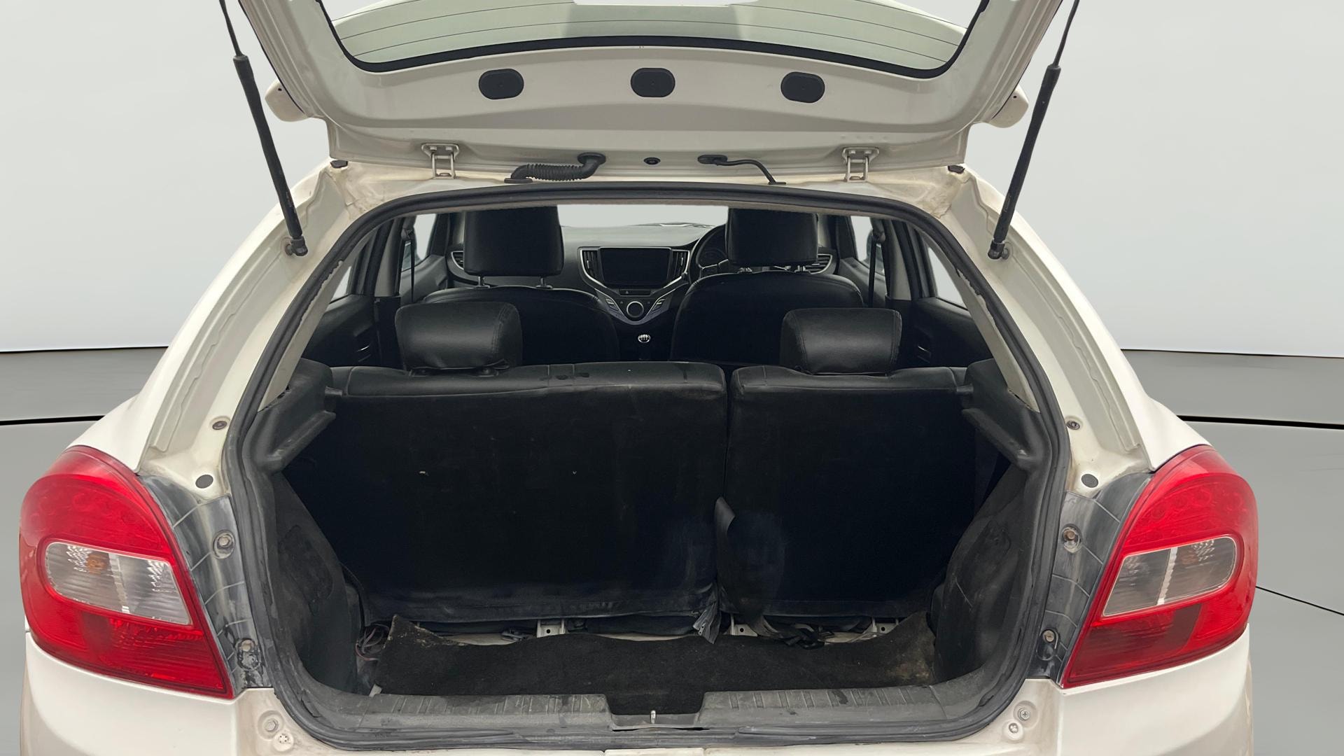 View 2020 Maruti Suzuki 1000 Base Variant Image 38 Used 2020 Maruti Suzuki 1000 Base Variant Image 38