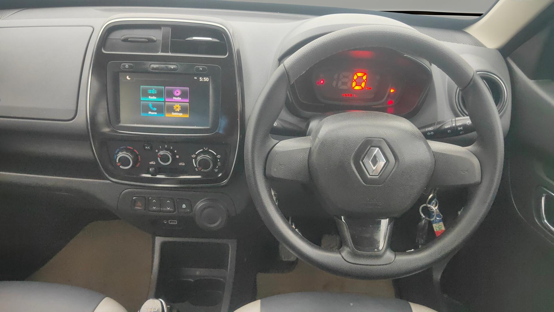 View 2020 Renault Kwid RXL 1.0 BS IV Image 20 Used 2020 Renault Kwid RXL 1.0 BS IV Image 20