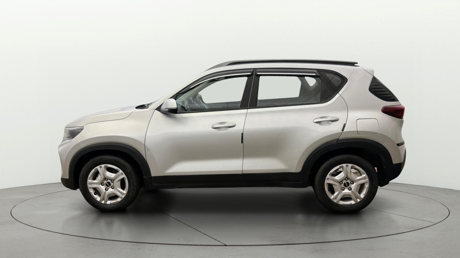 View 2023 Kia Sonet HTK Plus Petrol Image 6 Used 2023 Kia Sonet HTK Plus Petrol Image 6