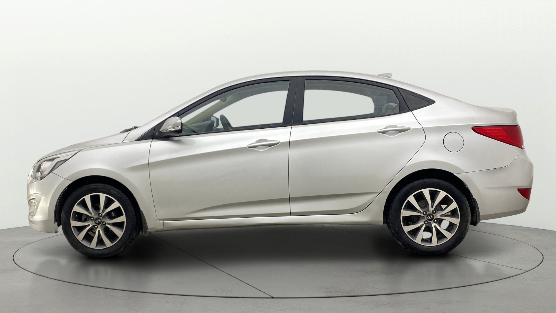 View 2016 Hyundai Verna 1.6 VTVT SX Image 5 Used 2016 Hyundai Verna 1.6 VTVT SX Image 5