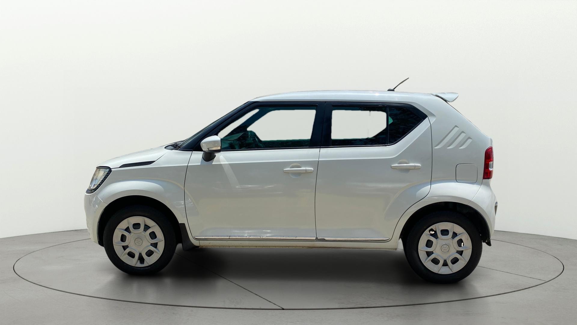 View 2018 Maruti Suzuki 1000 Base Variant Image 5 Used 2018 Maruti Suzuki 1000 Base Variant Image 5