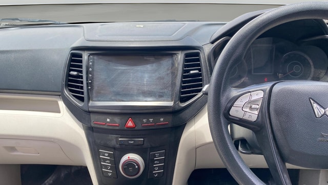 View Mahindra XUV300 Image 17 Used Mahindra XUV300 Image 17